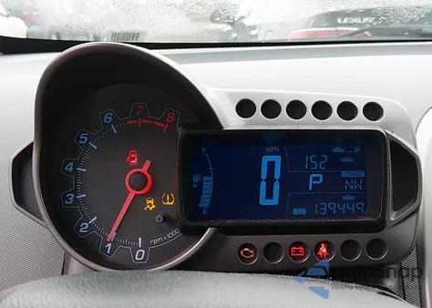 2014 Chevrolet Sonic Lt Auto z USA, uszkodzony, nr VIN 1G1JC5SH8E4105017